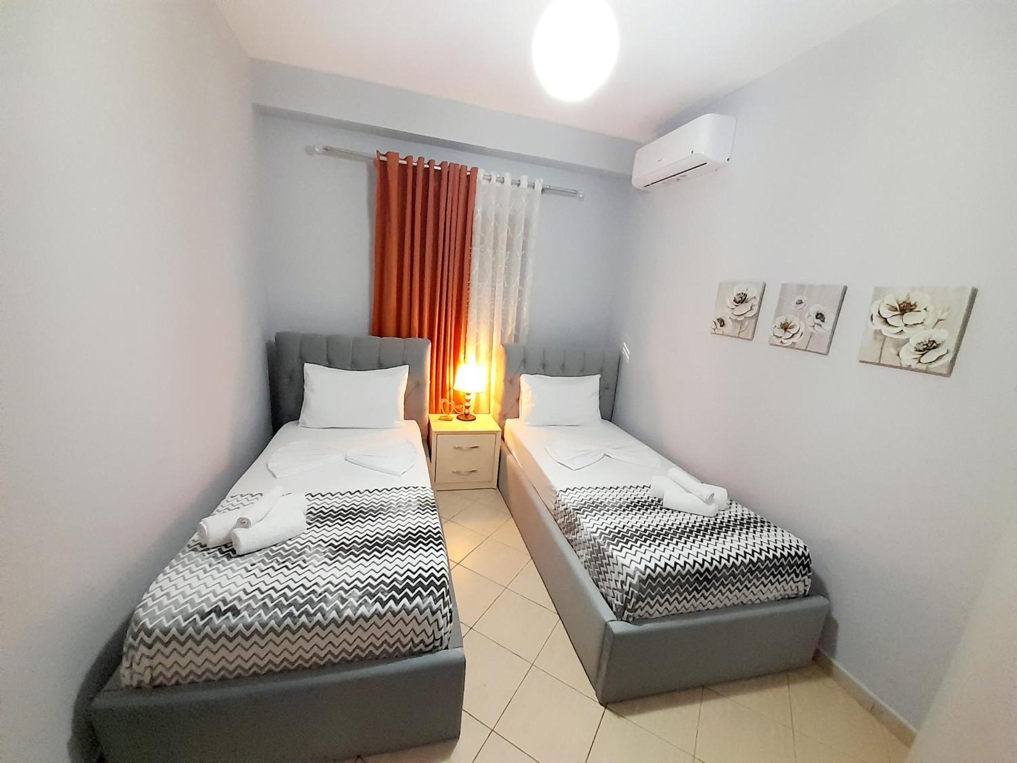 George 1 Daire Gjirokastër Dış mekan fotoğraf